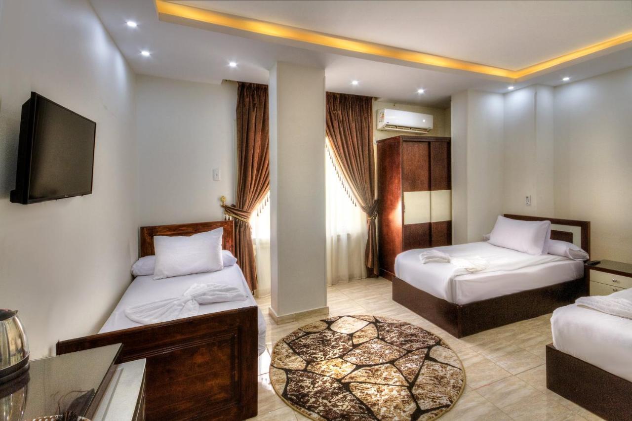 Hotel Tut Pyramids View Kafret el-Gabal Exterior foto