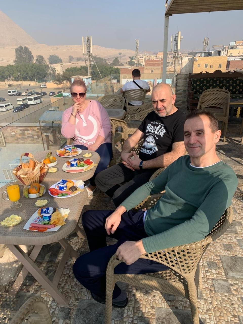 Hotel Tut Pyramids View Kafret el-Gabal Exterior foto