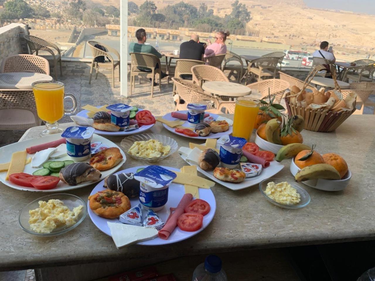 Hotel Tut Pyramids View Kafret el-Gabal Exterior foto